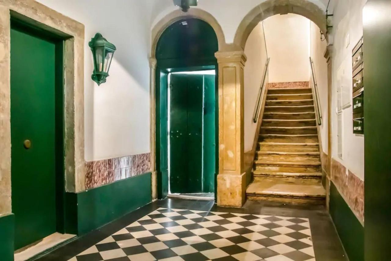 Home4U - Secret Studio In City Center Lisbon Bagian luar foto